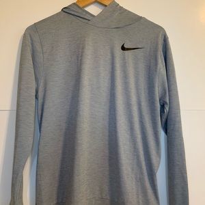 NIKE active long sleeve top!